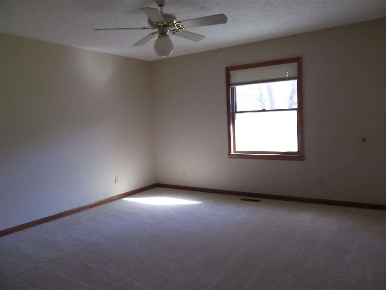3969 North Hinkle Road Bloomington, IN 47408 - Photo 8 of 24