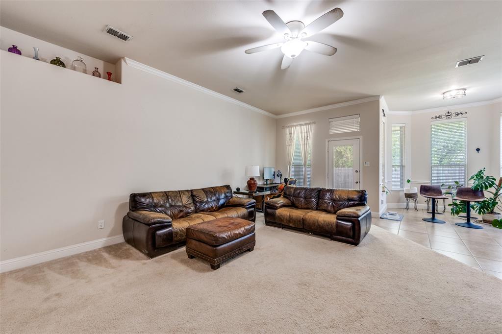 8233 Edgepoint Trail Fort Worth, TX 76053 - Photo 10 of 36