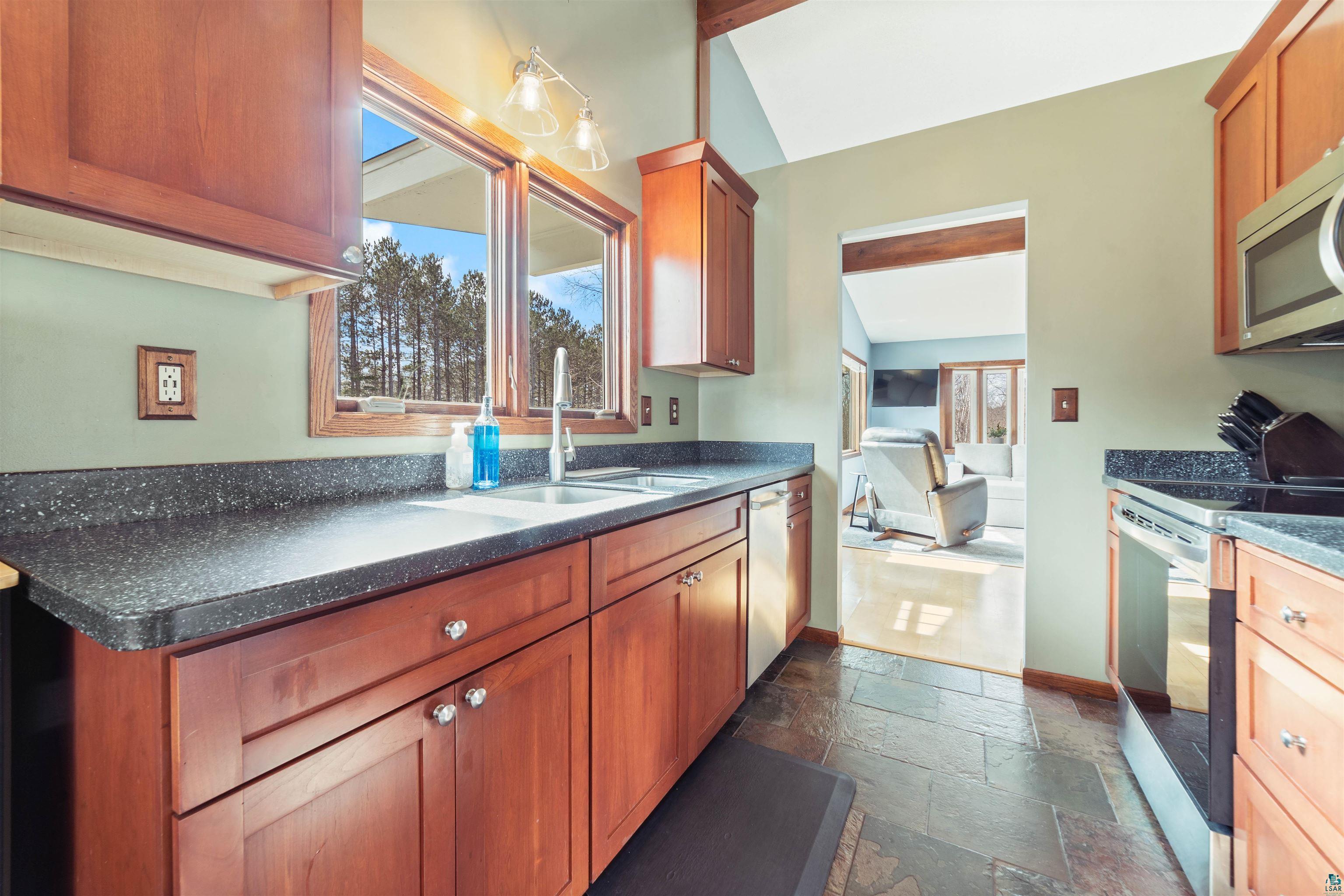 5833 Morris Thomas Road Hermantown, MN 55810 - Photo 8 of 34 Gallery Image 8