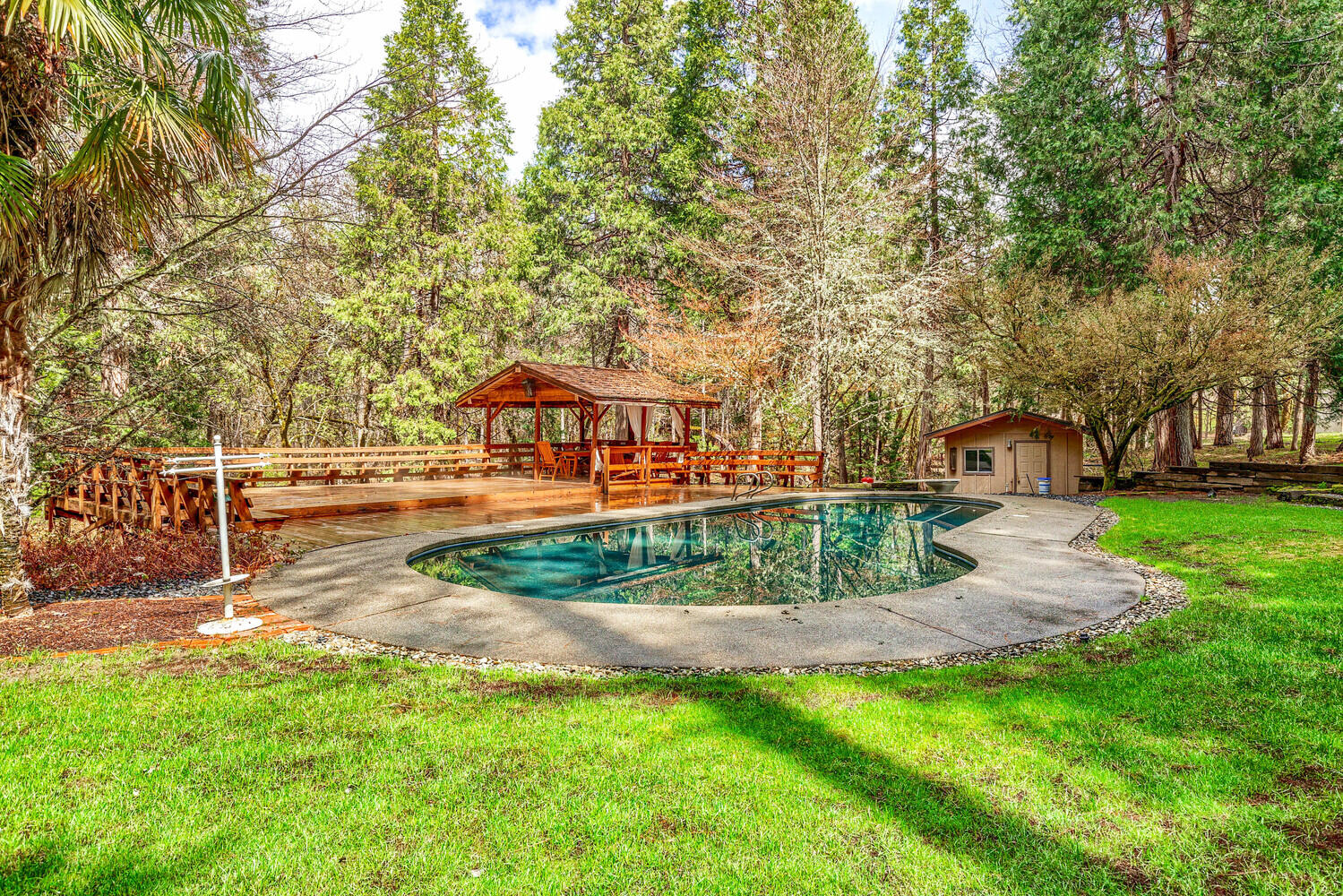 5290 Hugo Road Grants Pass, OR 97526 - Photo 53 of 59 09_HR_9_mls