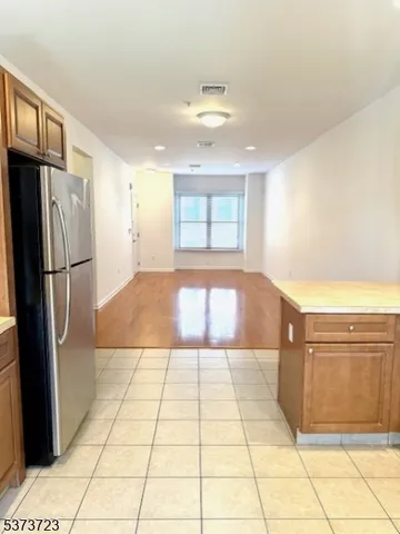 $3,700 | 18 Baldwin Street, Unit 2A, Montclair, NJ 07042