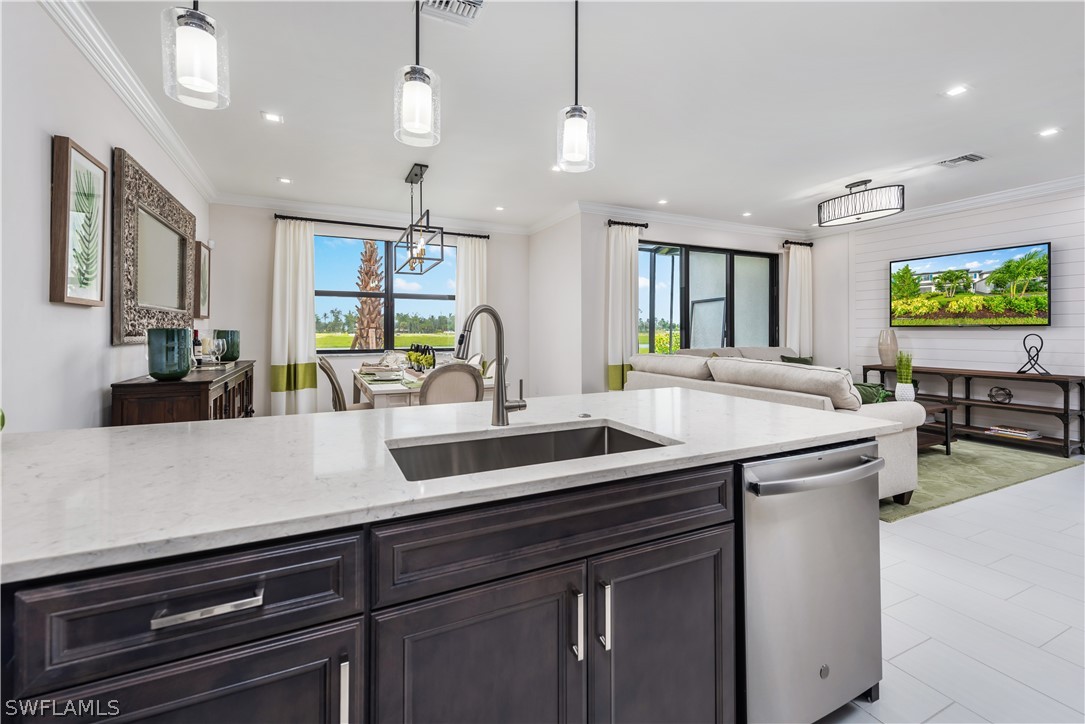 7541 Carnegie Way Naples, FL 34119 - Photo 10 of 28 Gallery Image 10