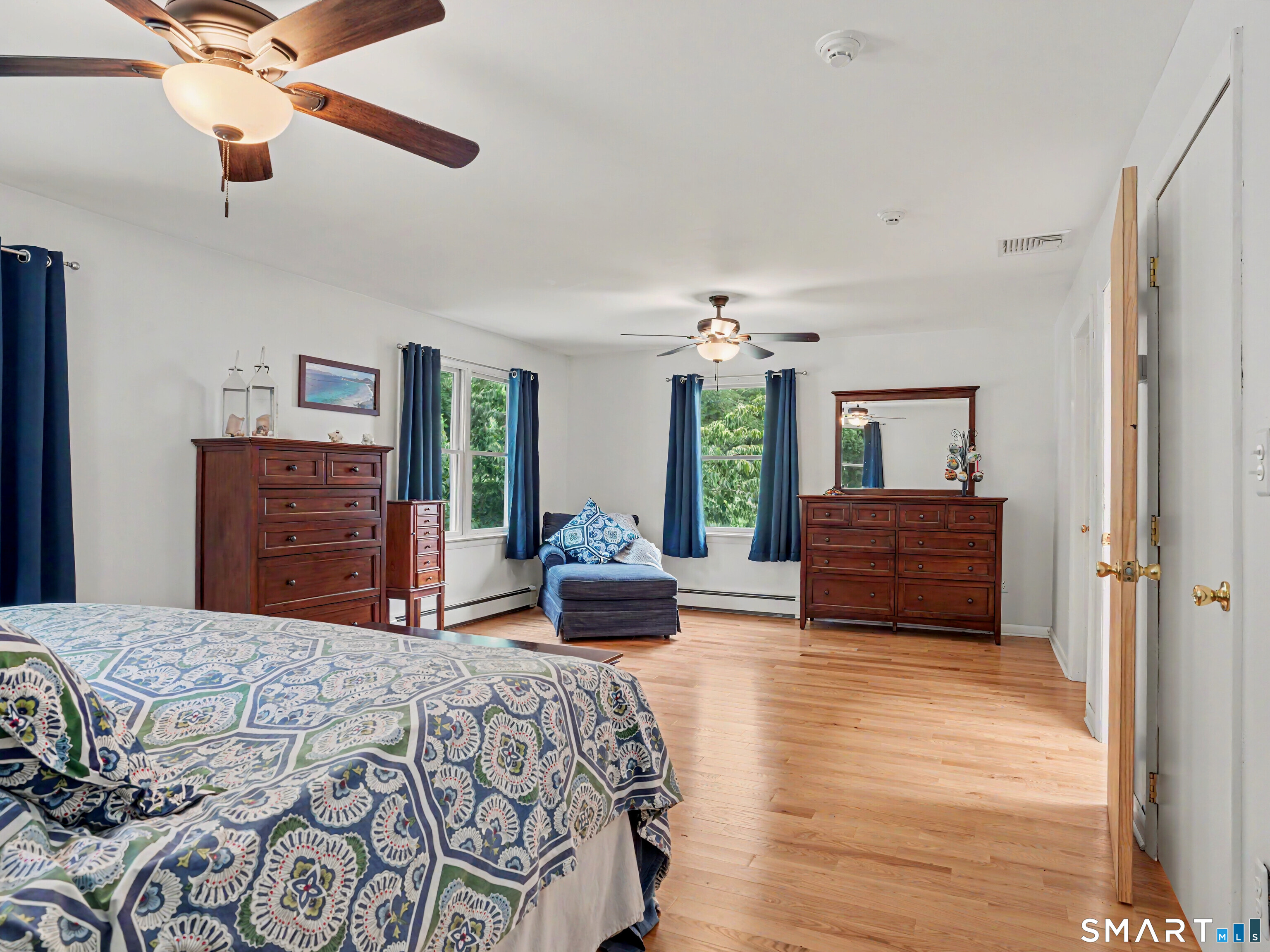 579 Racebrook Road Orange, CT 06477 - Photo 18 of 39