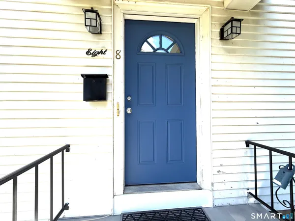 $1,900 | 8 Garden Street, Naugatuck, CT 06770