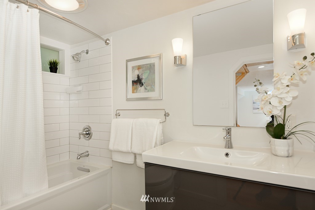 512 North 44th Street Seattle, WA 98103 - Photo 13 of 26 Gallery Image 13