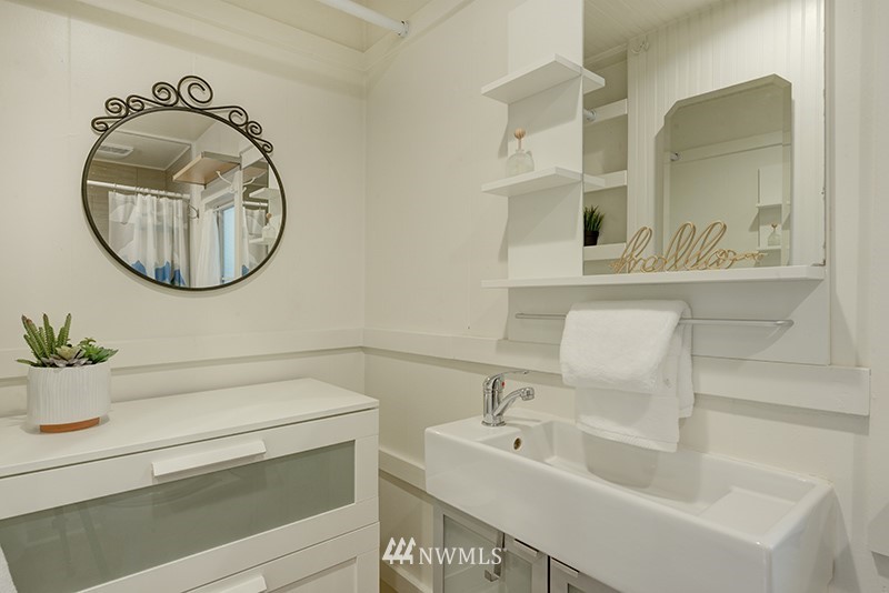512 North 44th Street Seattle, WA 98103 - Photo 18 of 26 Gallery Image 18