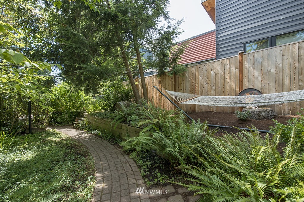 512 North 44th Street Seattle, WA 98103 - Photo 21 of 26 Gallery Image 21