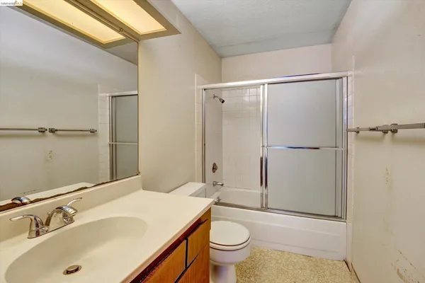 $360,000 | 555 Pierce Street, Unit 520, Albany, CA 94706