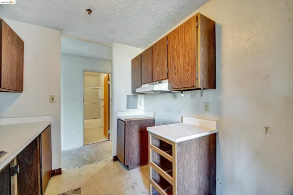$360,000 | 555 Pierce Street, Unit 520, Albany, CA 94706