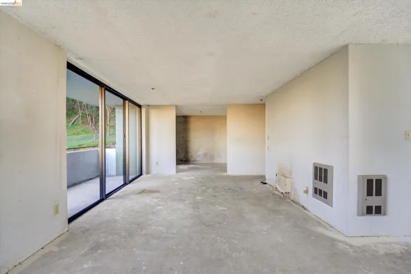 $360,000 | 555 Pierce Street, Unit 520, Albany, CA 94706