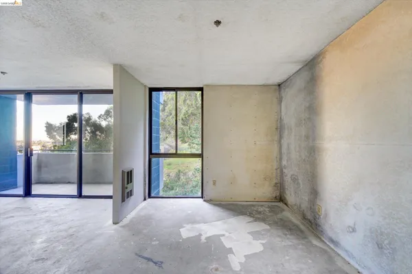 $360,000 | 555 Pierce Street, Unit 520, Albany, CA 94706