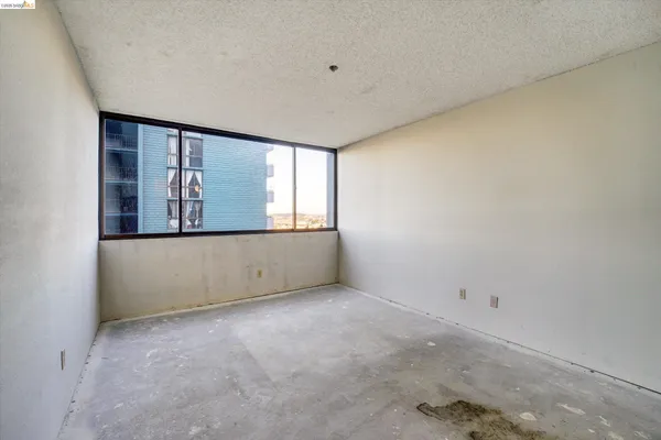 $360,000 | 555 Pierce Street, Unit 520, Albany, CA 94706