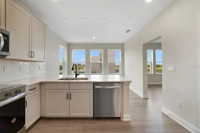 $484,160 | 7545 Laureate Boulevard, Unit 7202, Orlando, FL 32827