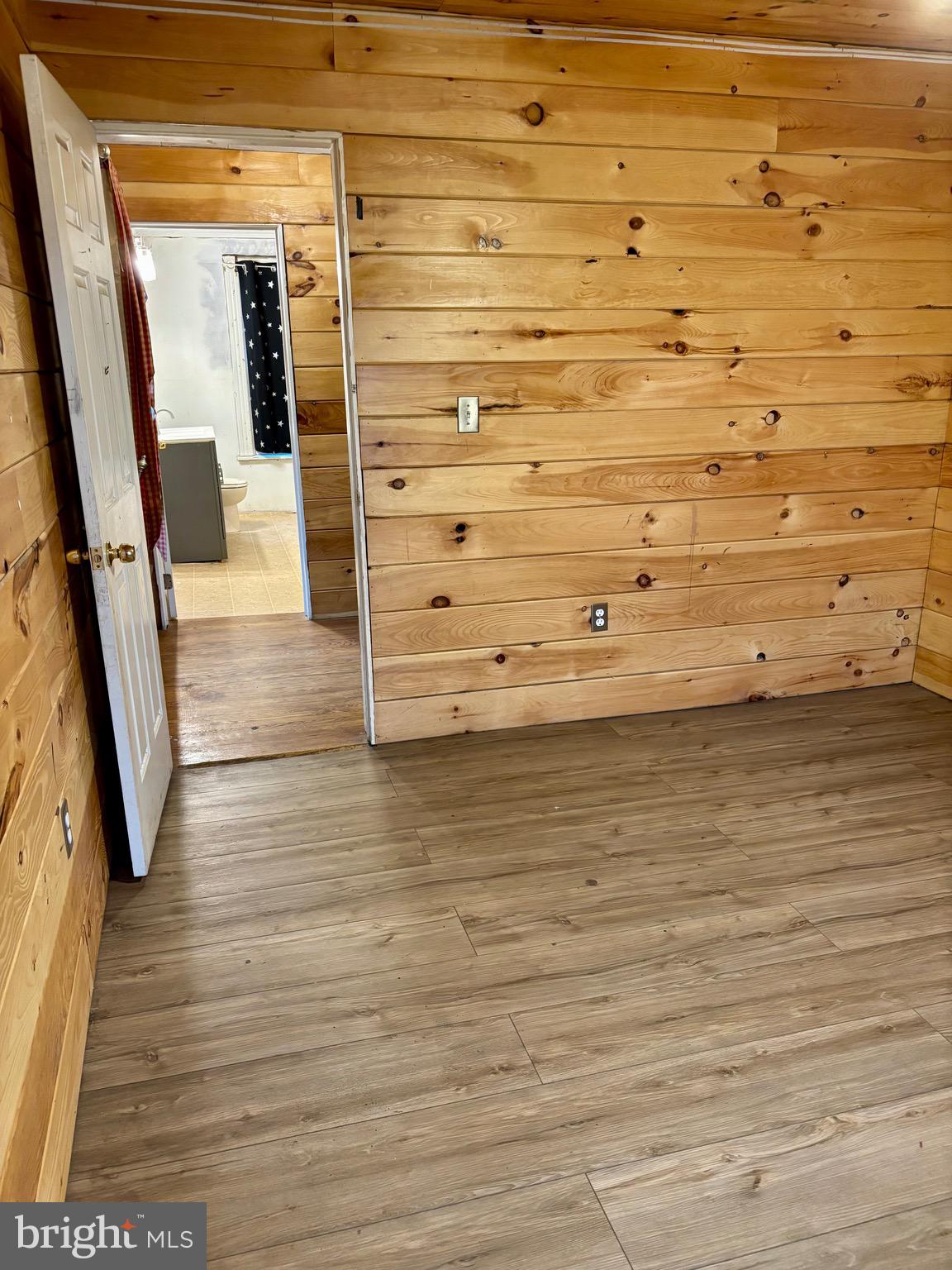 1006 Main Street Saxton, PA 16678 - Photo 28 of 40 a view of walk in closet