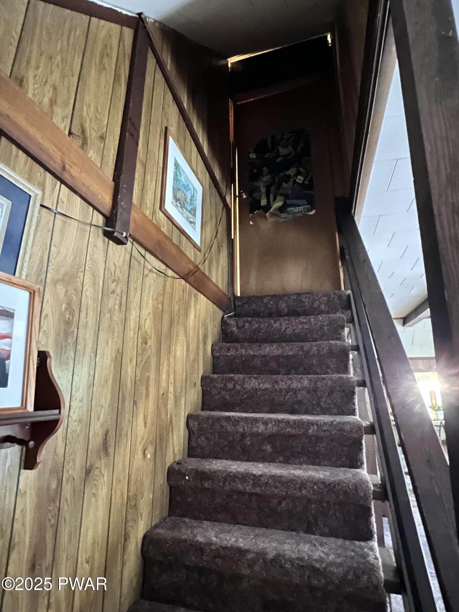 124 Roundhill Road Dingmans Ferry, PA 18328 - Photo 25 of 47 a view of entryway