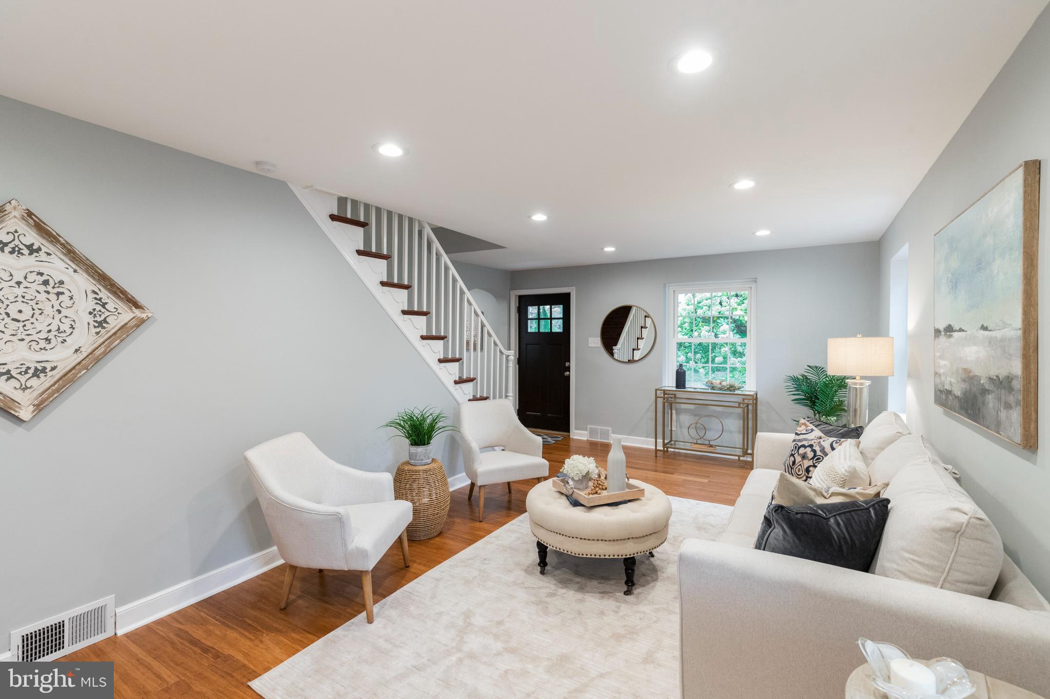 614 Haverford Road Havertown, PA 19083 - Photo 11 of 35 Living Room