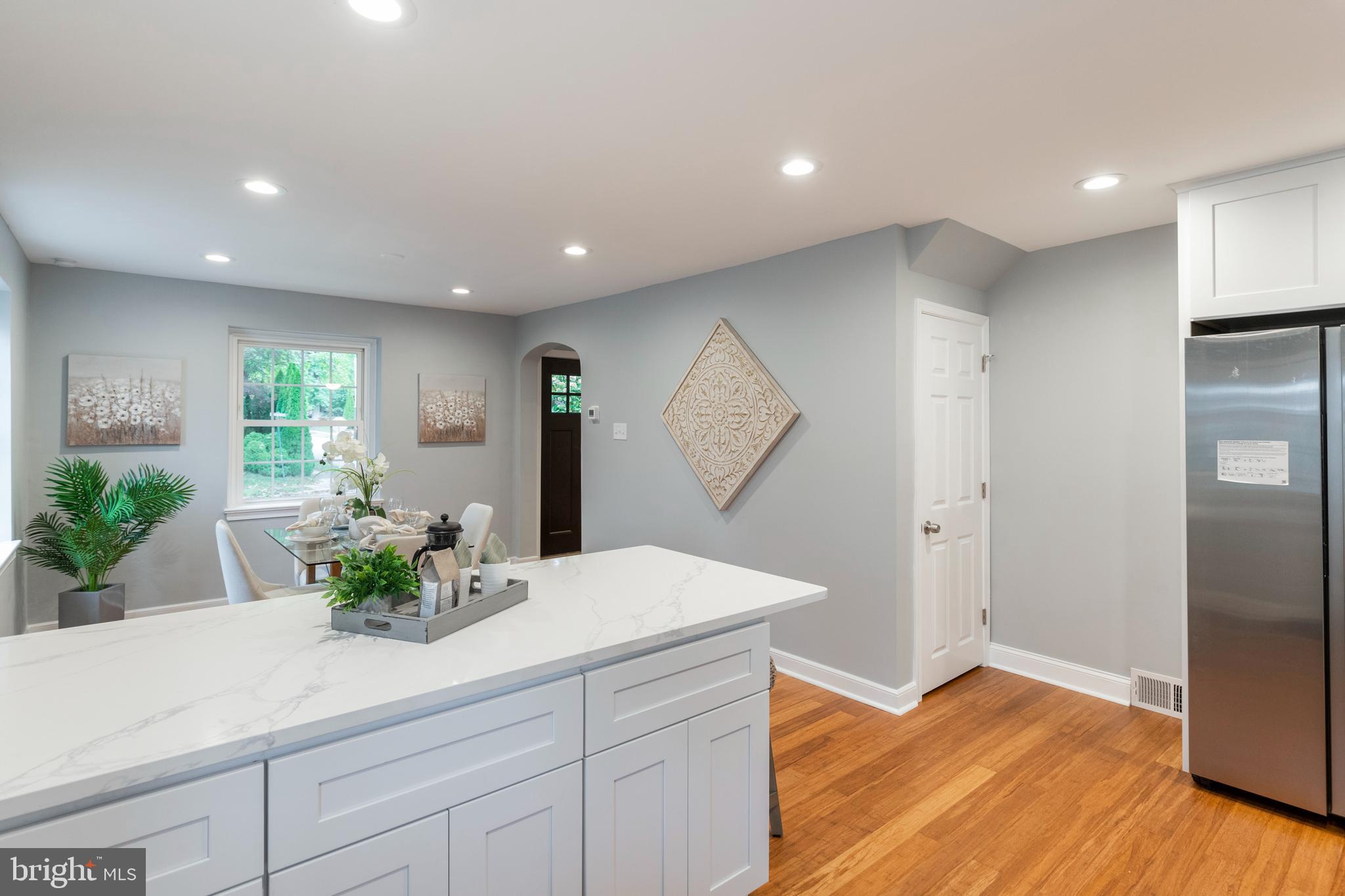 614 Haverford Road Havertown, PA 19083 - Photo 6 of 35 Semi-Island