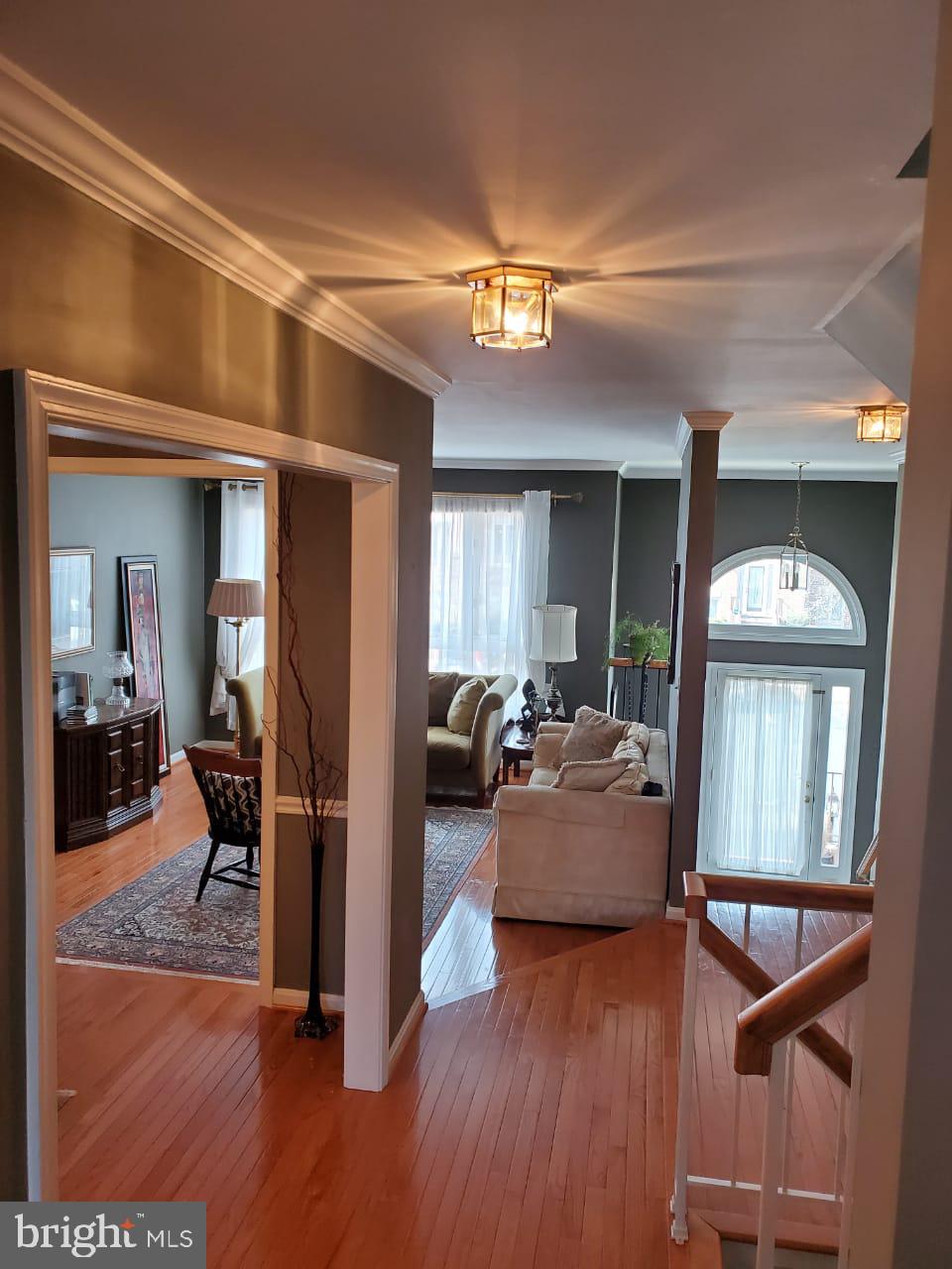 10136 Turnberry Place Oakton, VA 22124 - Photo 2 of 23