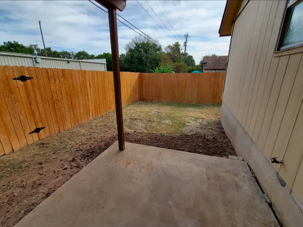 $1,595 | 1109 Hyridge Street, Round Rock, TX 78664