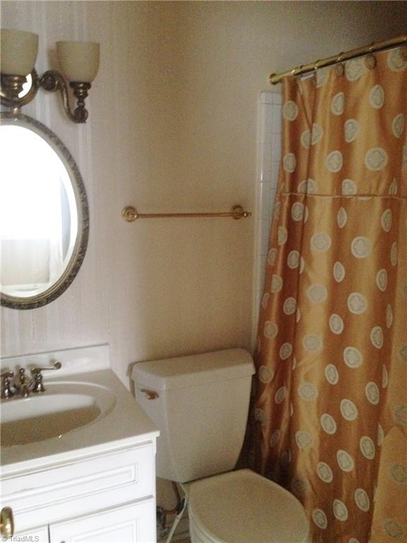 5703 Bramblegate Road, Unit J Greensboro, NC 27409 - Photo 9 of 16 Gallery Image 9