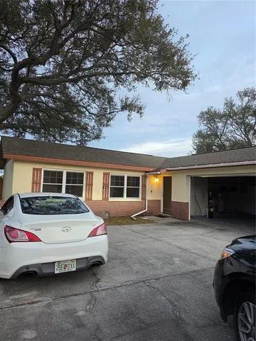 $2,600 | 520 Century Drive, Largo, FL 33771