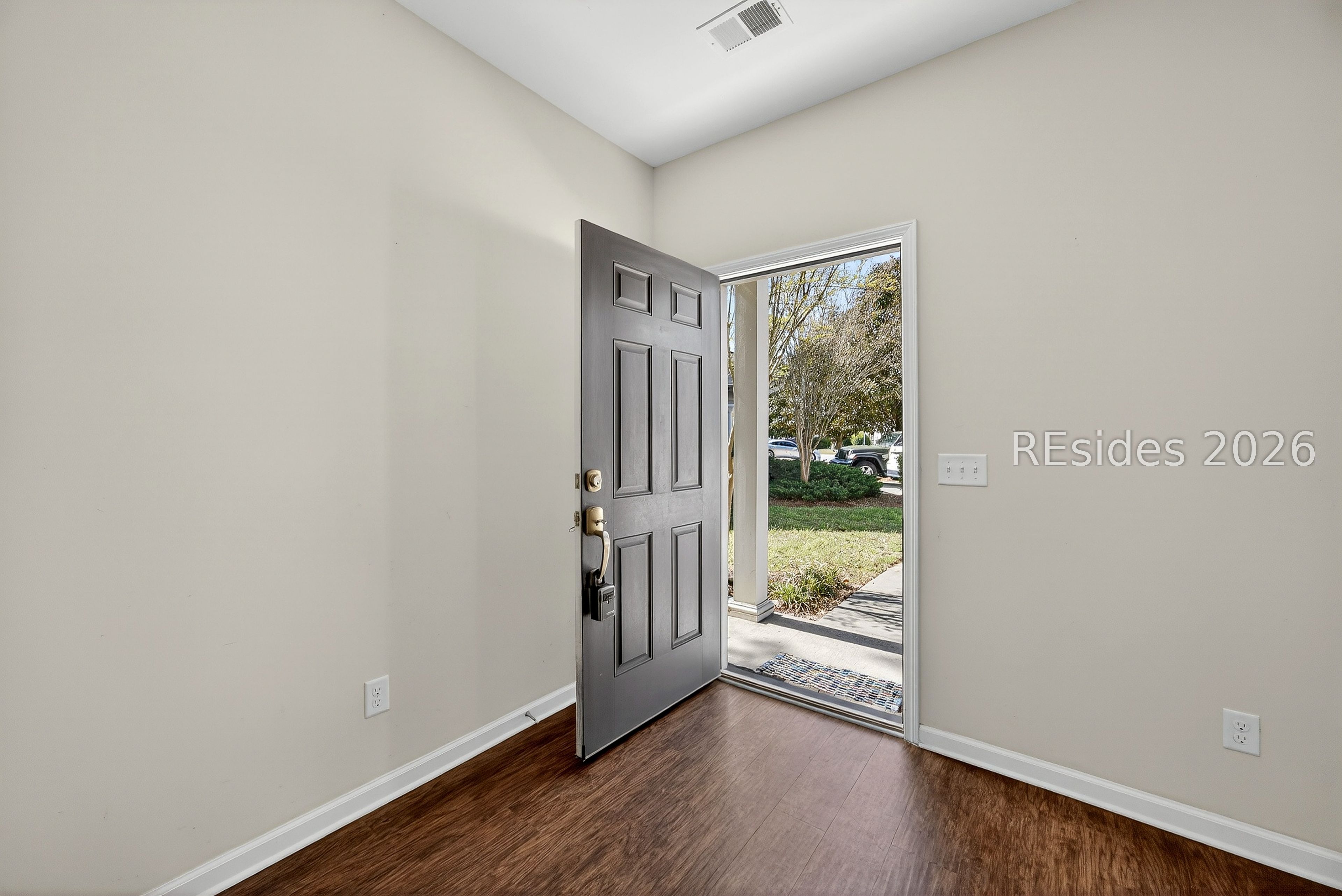 10 Moon Beam Court Bluffton, SC 29910 - Photo 7 of 49 entry