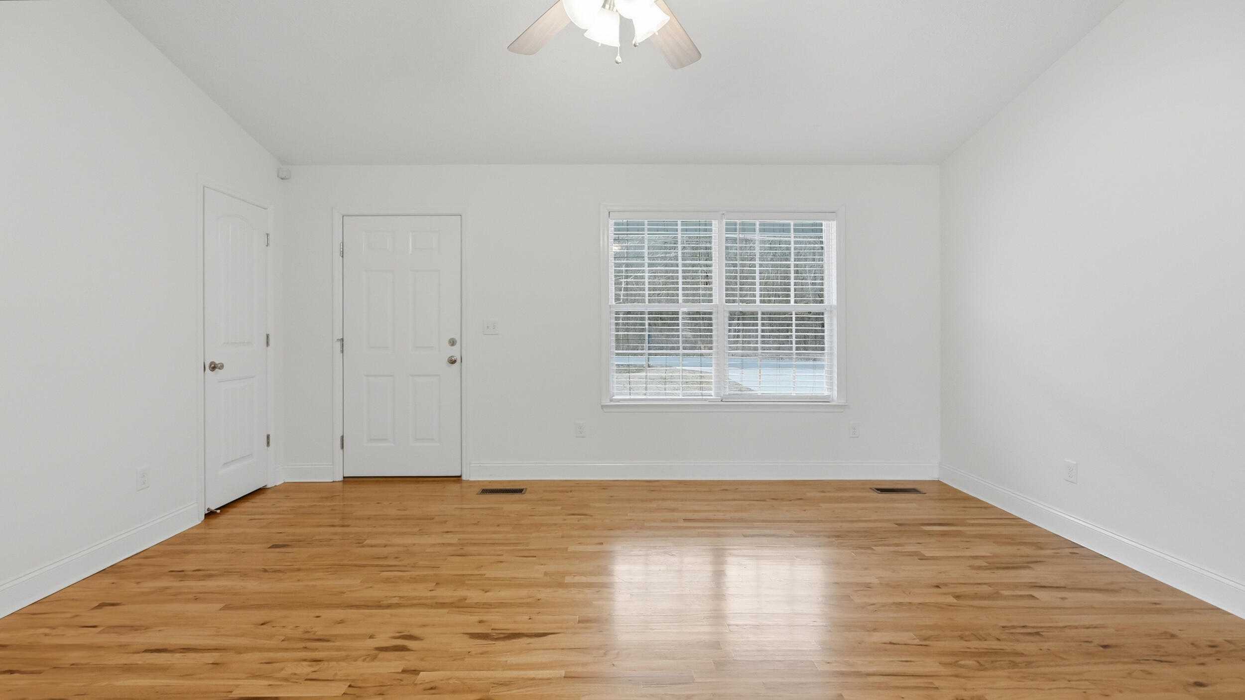 909 Indian Springs Road Ringgold, GA 30736 - Photo 4 of 24 909 indian springs rd-4