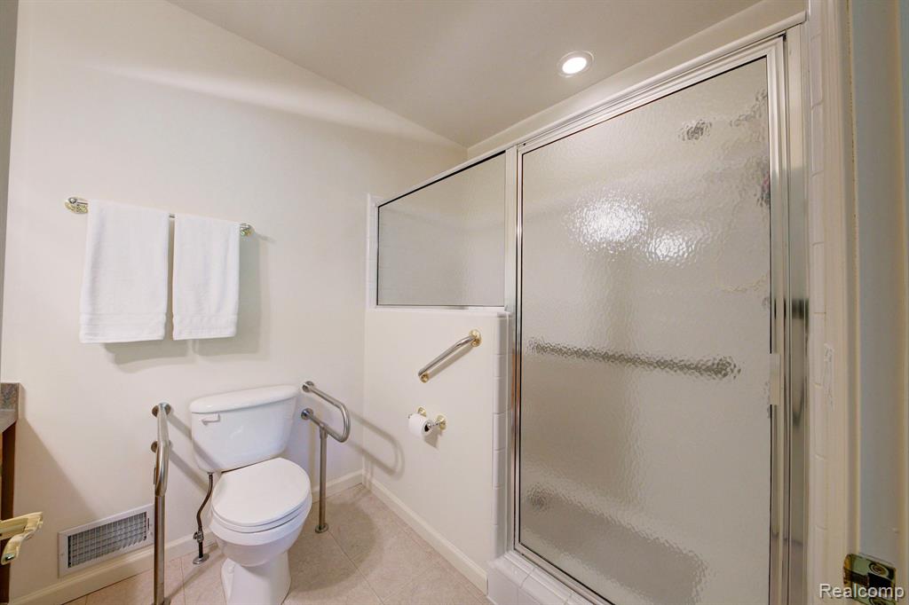 47774 Pavillon Road Canton, MI 48188 - Photo 13 of 45