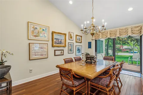 $2,300,000 | 111 Dove Hill Drive, Manhasset, NY 11030