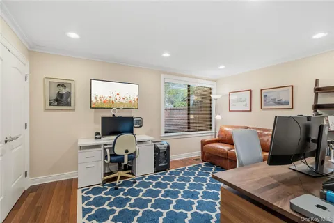 $2,300,000 | 111 Dove Hill Drive, Manhasset, NY 11030