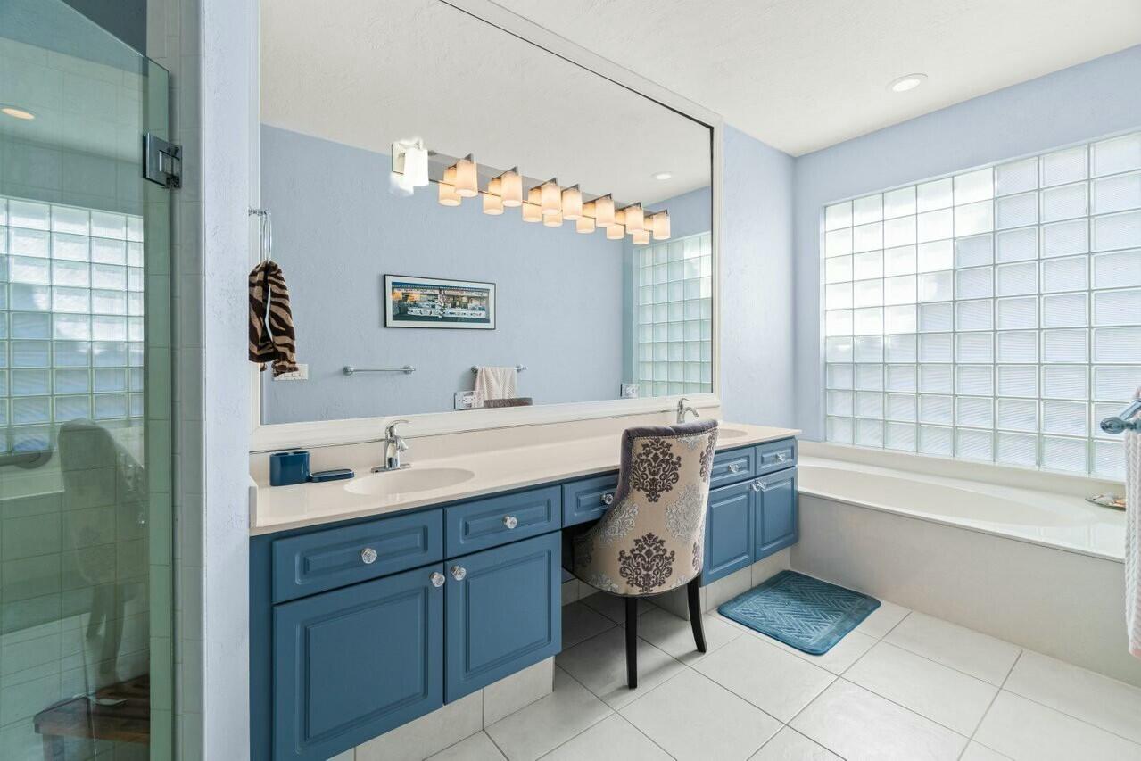 2476 Northwest 67th Street Boca Raton, FL 33496 - Photo 19 of 71 tempImage5KAqsa