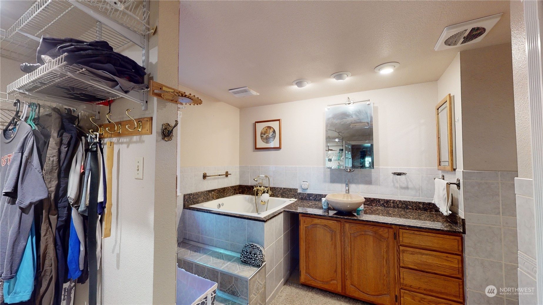 454 Aeneas Valley Road Tonasket, WA 98855 - Photo 8 of 28 Gallery Image 8