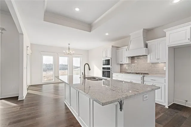 $606,740 | 7009 Northeast 102nd Court, Kansas City, MO 64156