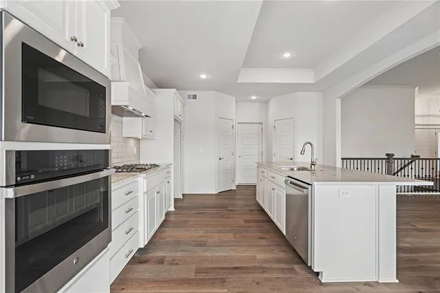 $606,740 | 7009 Northeast 102nd Court, Kansas City, MO 64156