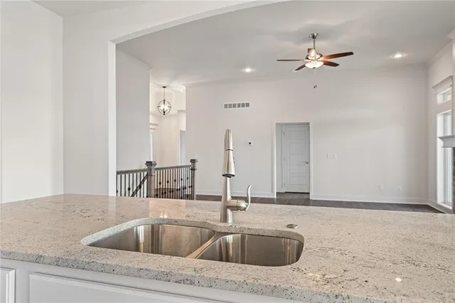 $606,740 | 7009 Northeast 102nd Court, Kansas City, MO 64156