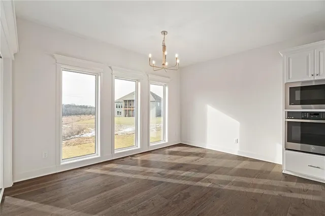 $606,740 | 7009 Northeast 102nd Court, Kansas City, MO 64156