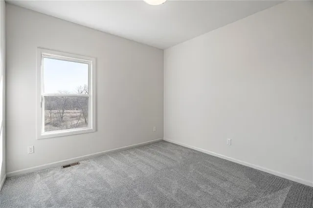 $606,740 | 7009 Northeast 102nd Court, Kansas City, MO 64156