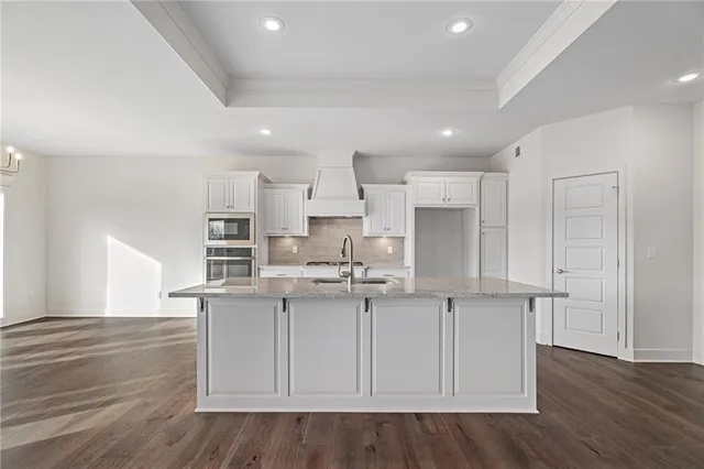 $606,740 | 7009 Northeast 102nd Court, Kansas City, MO 64156