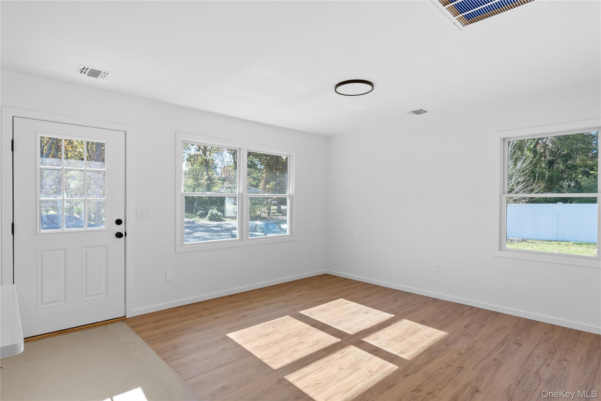 20 Mortimer Street Westhampton Beach, NY 11978 - Photo 4 of 11