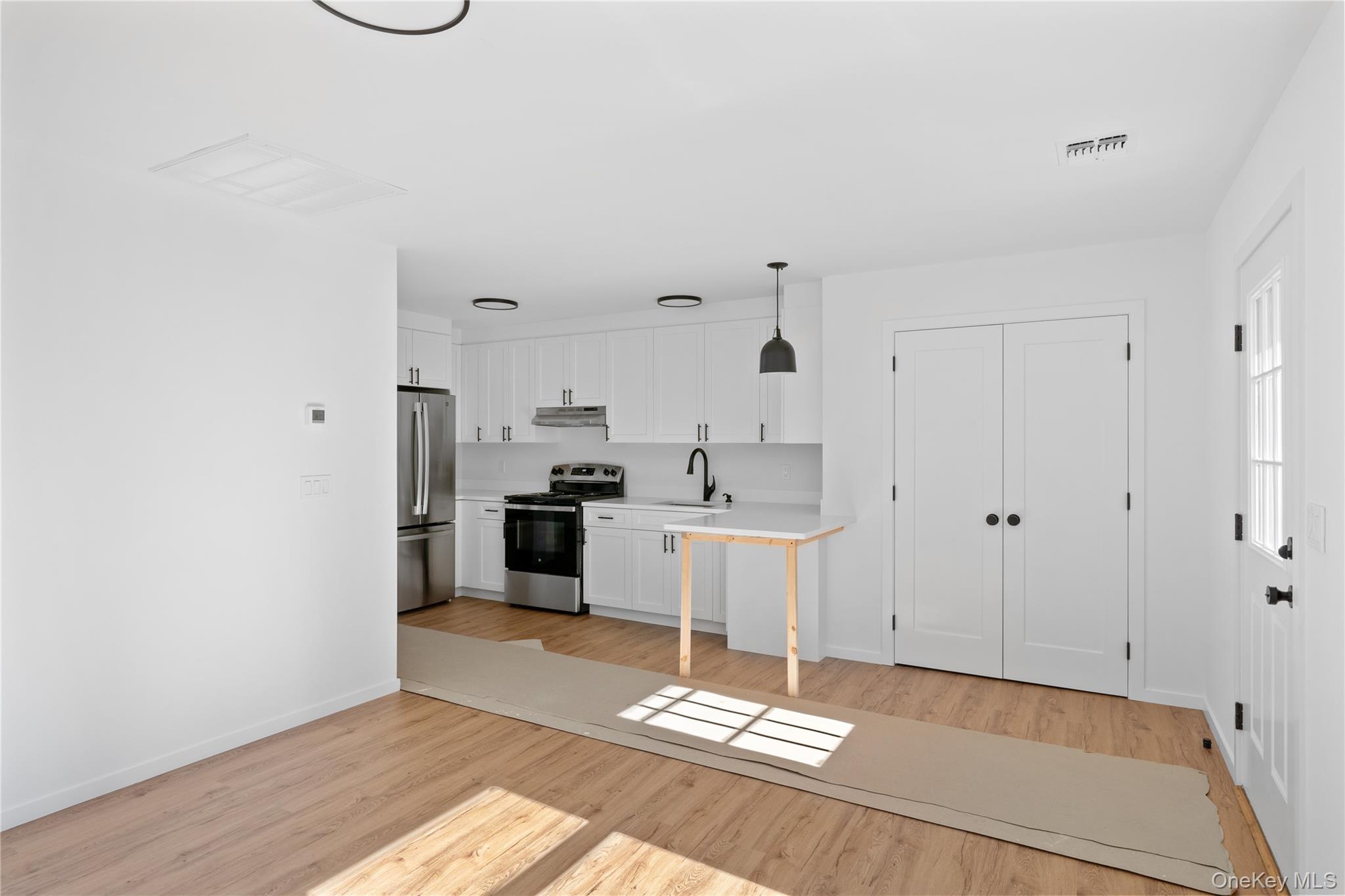 20 Mortimer Street Westhampton Beach, NY 11978 - Photo 6 of 11