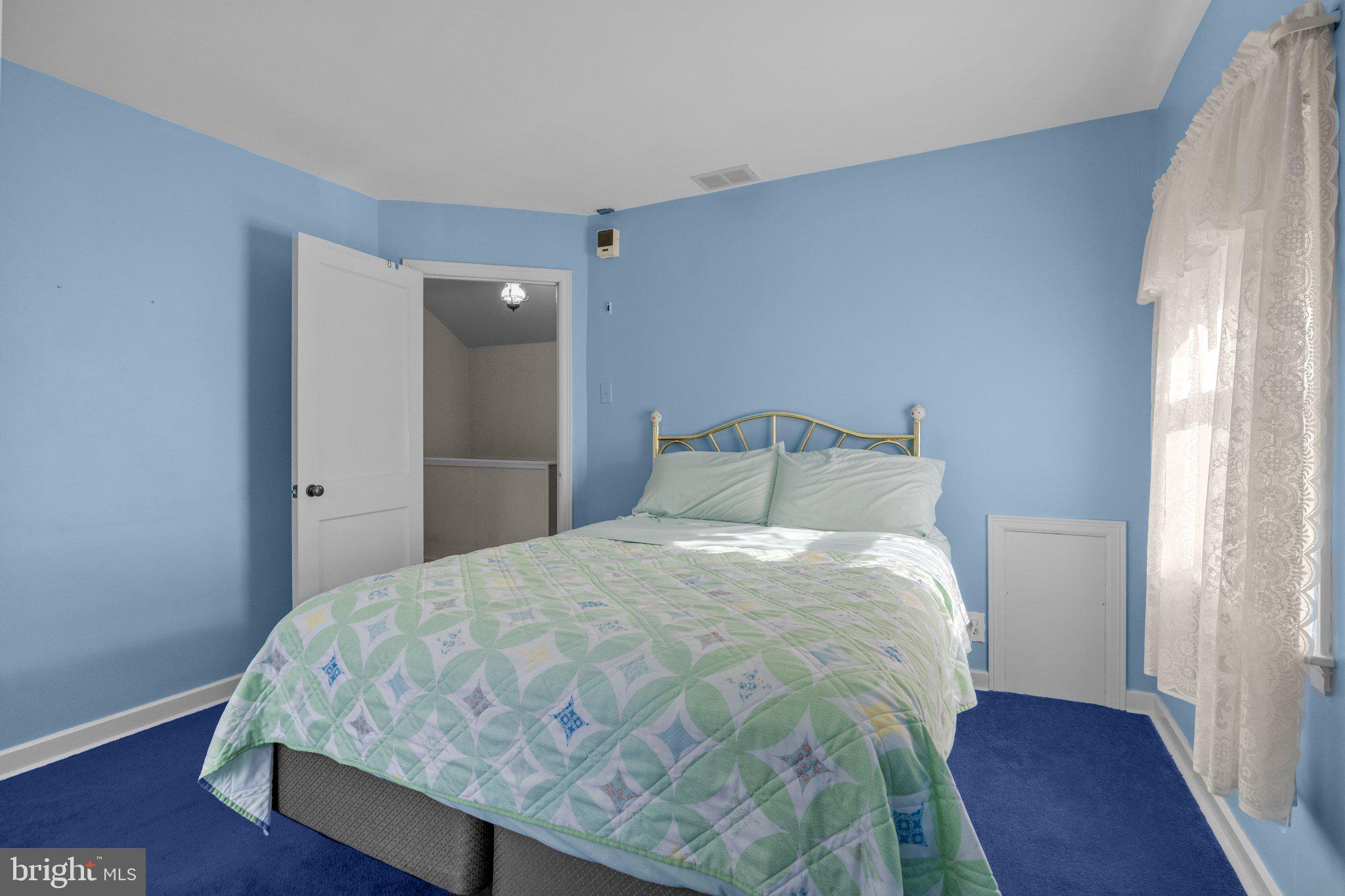 135 Woodlawn Road Warminster, PA 18974 - Photo 16 of 29 Bedroom 1