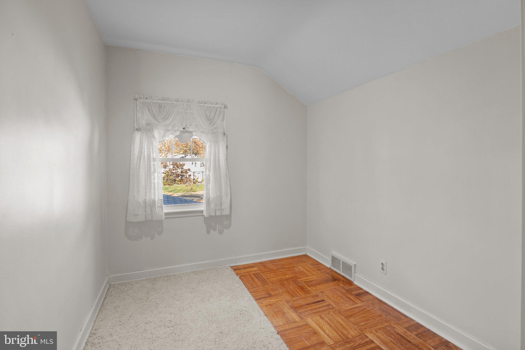 135 Woodlawn Road Warminster, PA 18974 - Photo 19 of 29 Bedroom 3