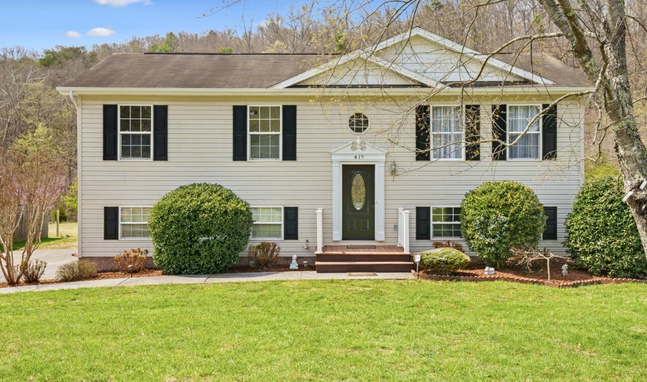 417 South Austin Springs Road Johnson City, TN 37601 - Photo 1 of 32 3154768E-9ADA-4AD0-BA97-297D80085A73