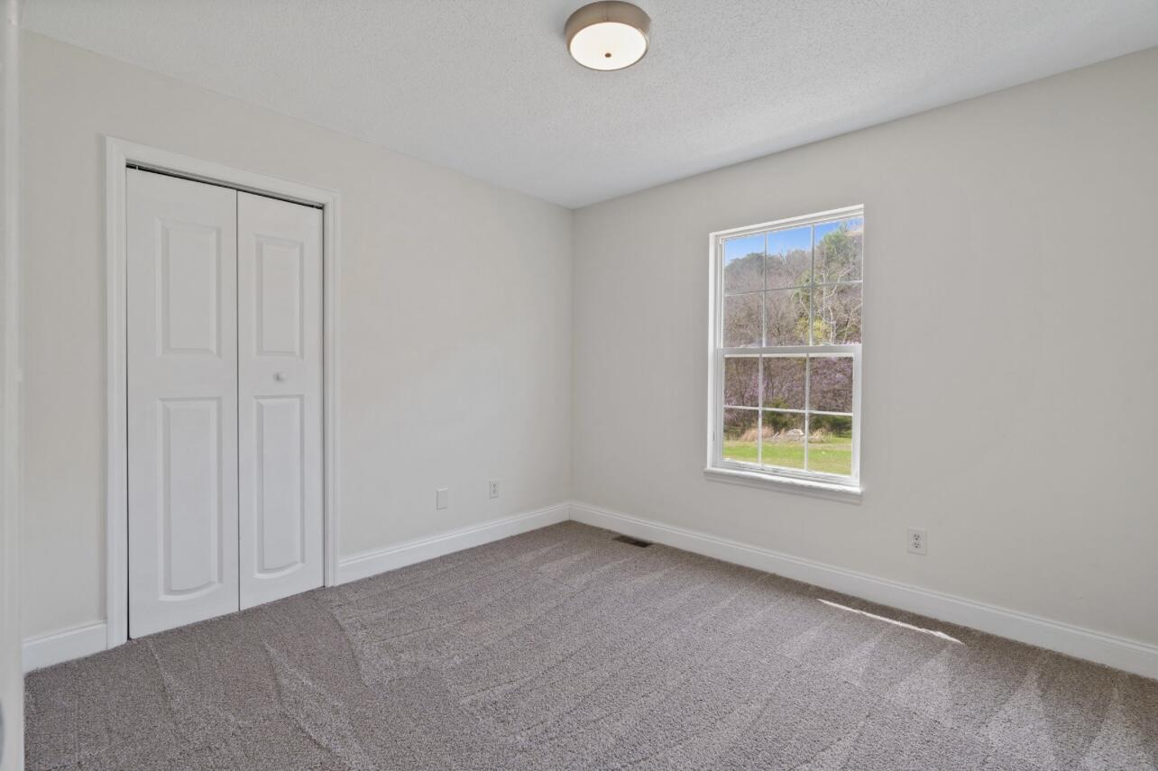 417 South Austin Springs Road Johnson City, TN 37601 - Photo 17 of 32 37ACD6E3-7BD6-46AD-A61F-2B8AEB8AE372