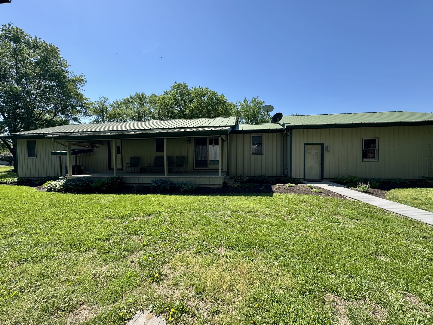 504 East Murray Street Sesser, IL 62884 - Photo 12 of 41