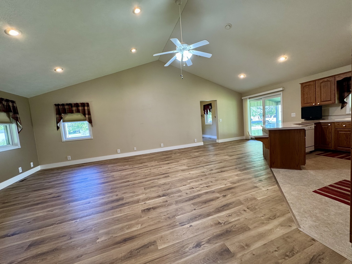 504 East Murray Street Sesser, IL 62884 - Photo 23 of 41