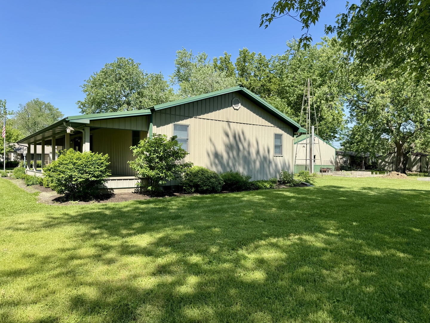504 East Murray Street Sesser, IL 62884 - Photo 9 of 41