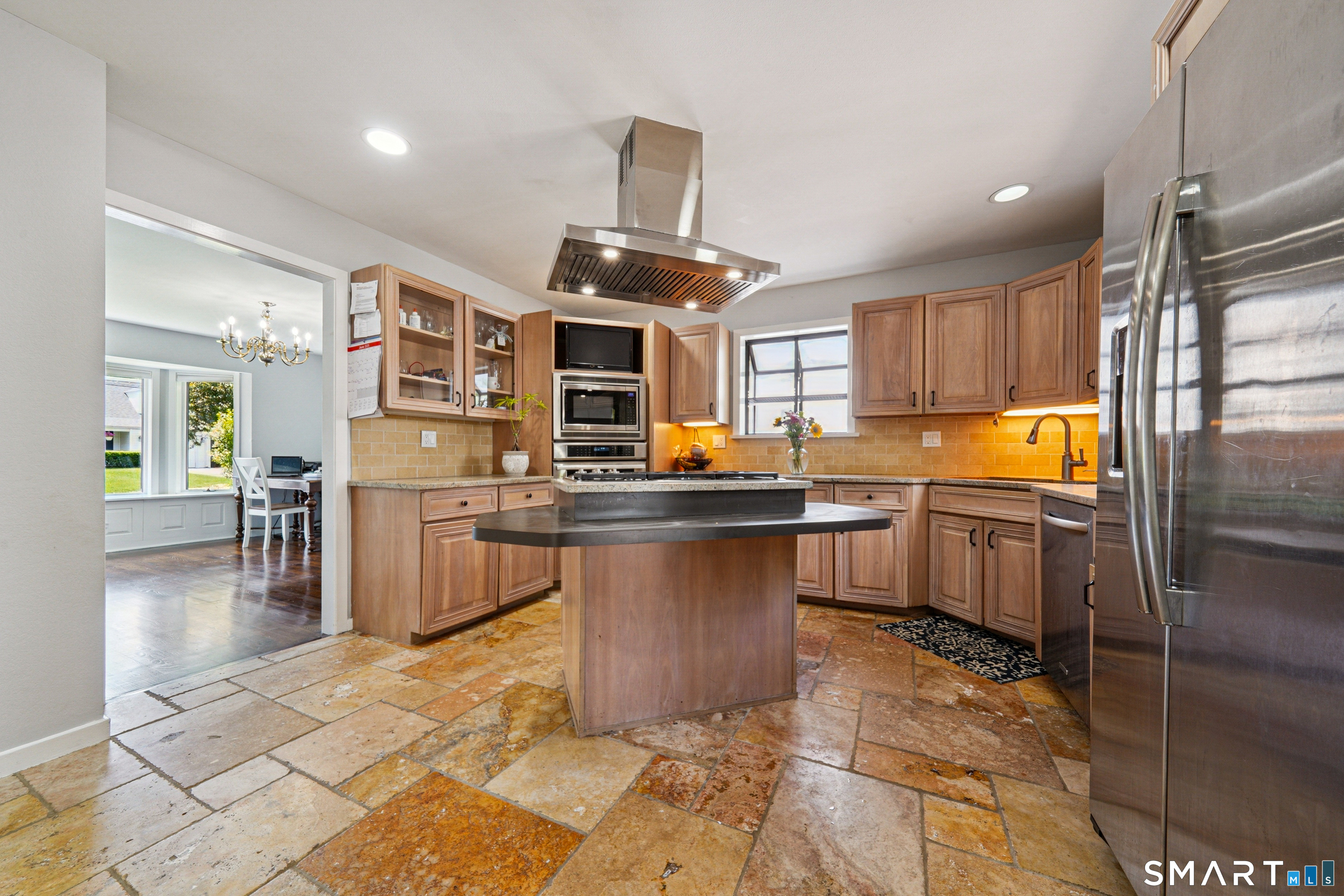 20 Norman Road Stamford, CT 06906 - Photo 8 of 35 a kitchen with granite countertop lots of counter top space