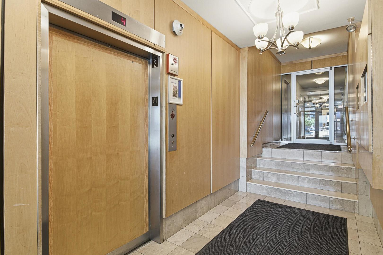 6118 North Sheridan Road, Unit 506 Chicago, IL 60660 - Photo 4 of 13