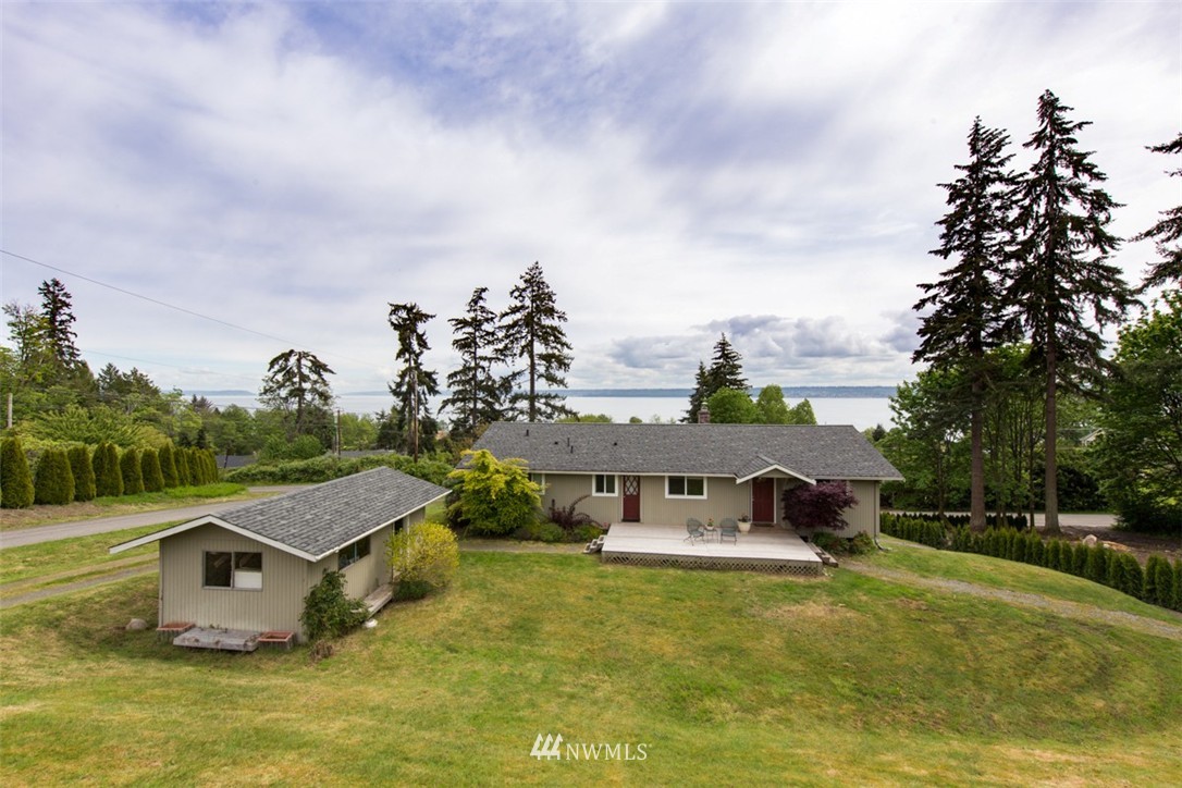22759 Jefferson Point Road Northeast Kingston, WA 98346 - Photo 2 of 25 Gallery Image 2